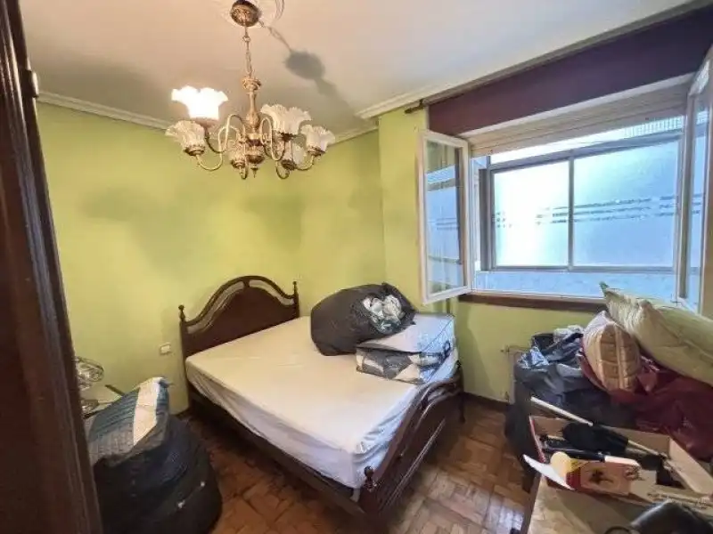 Bedroom of Flat for sale in Torrelavega   with Heating, Private garden and Parquet flooring