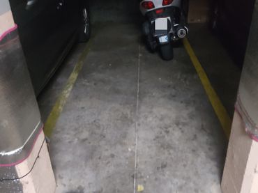 Motorbike with lift for sale in Carrer de París