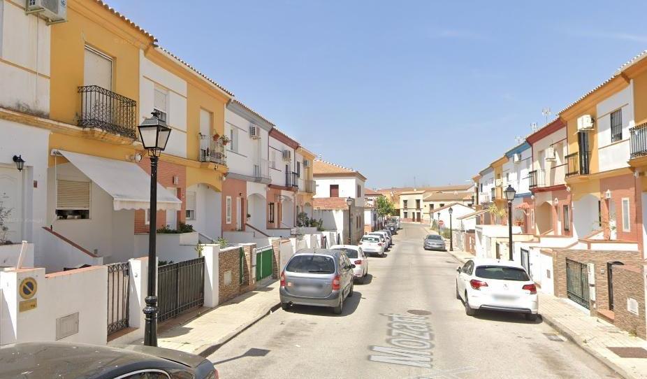 Foto 1 de Casa o chalet en venta en Calle Mozart, Gerena, Sevilla