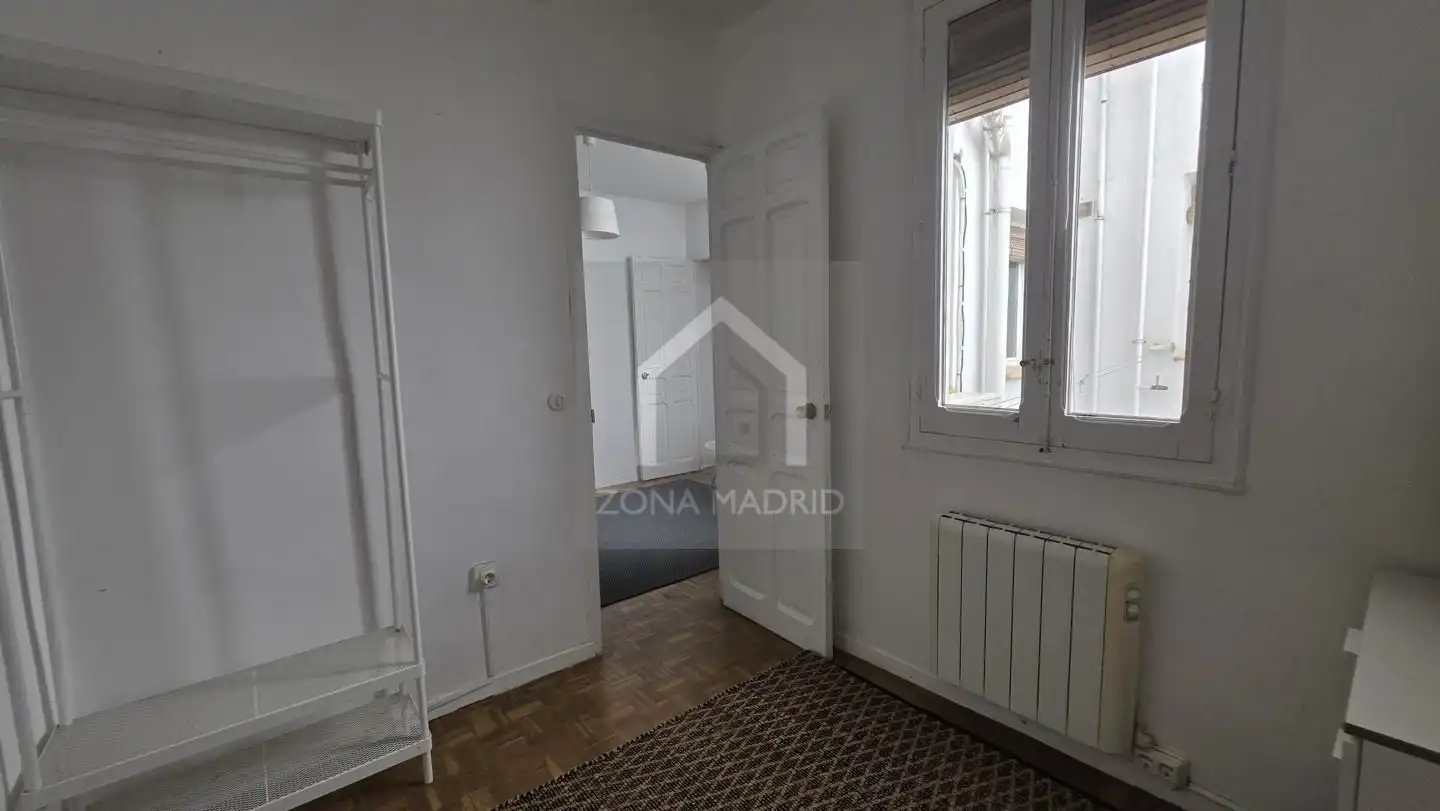Habitación de Piso en venta en Madrid con Aire acondicionado