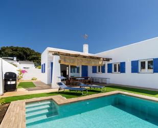 Piscina de Casa o xalet de lloguer en Chiclana de la Frontera amb Aire condicionat, Jardí privat i Terrassa