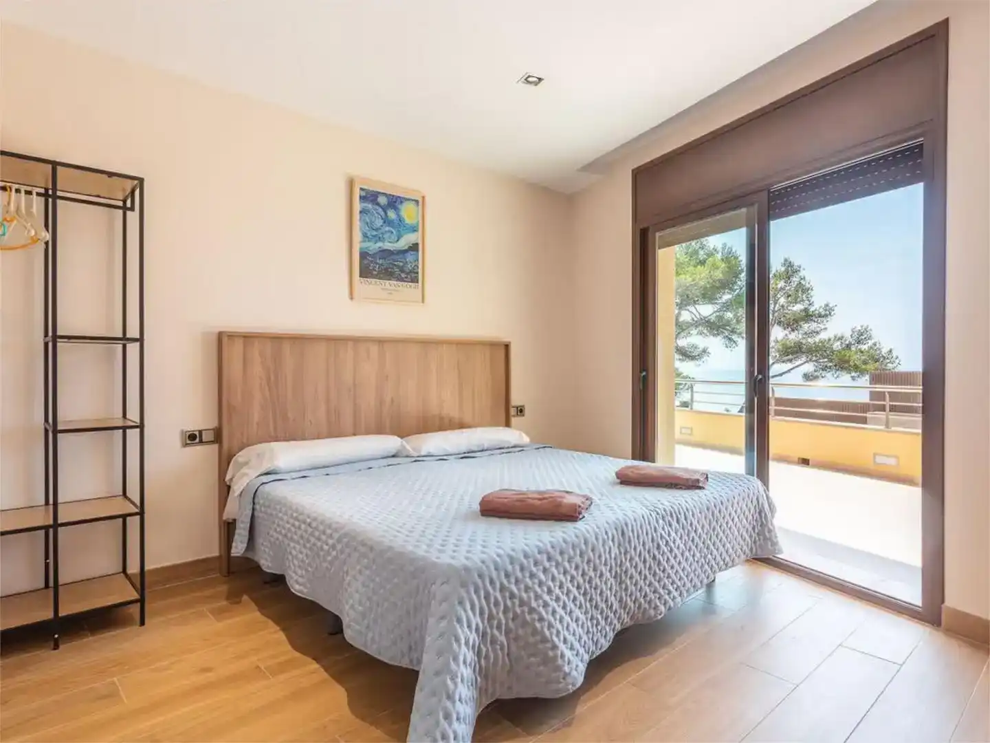 Habitación de Finca rústica de alquiler en Lloret de Mar con Aire acondicionado, Jardín privado y Piscina