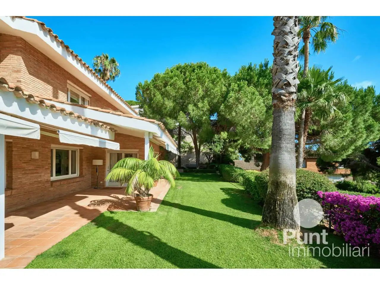 Villa mit Pool zum Verkauf in Premià de Dalt