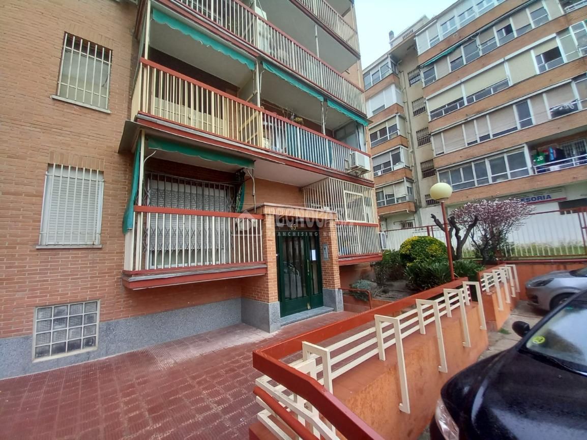 Exterior view of Flat for sale in  Madrid Capital  with Terrace