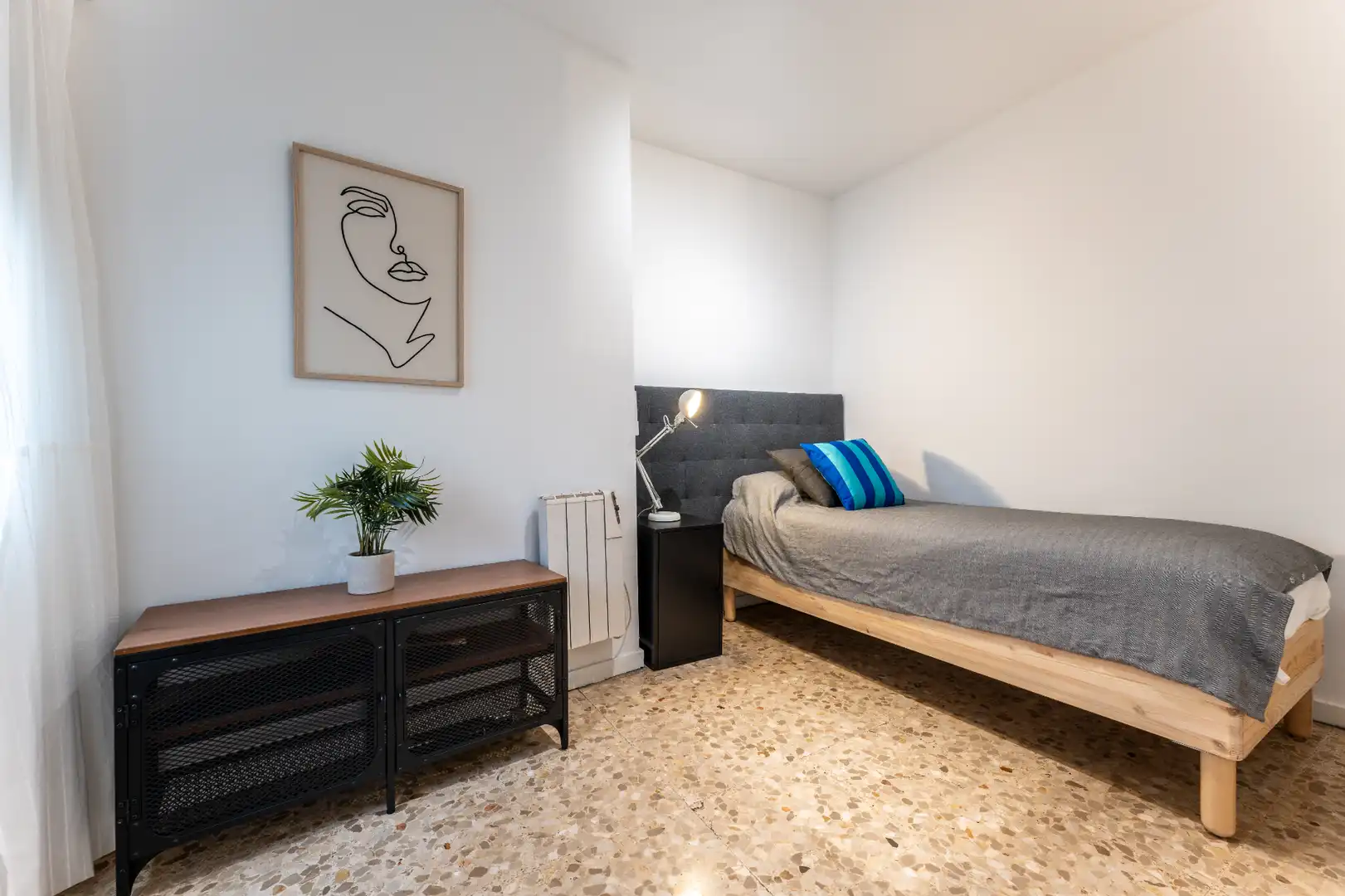 Schlafzimmer von Wohnung zum Verkauf in Málaga mit Klimaanlage, Heizung und Terrasse