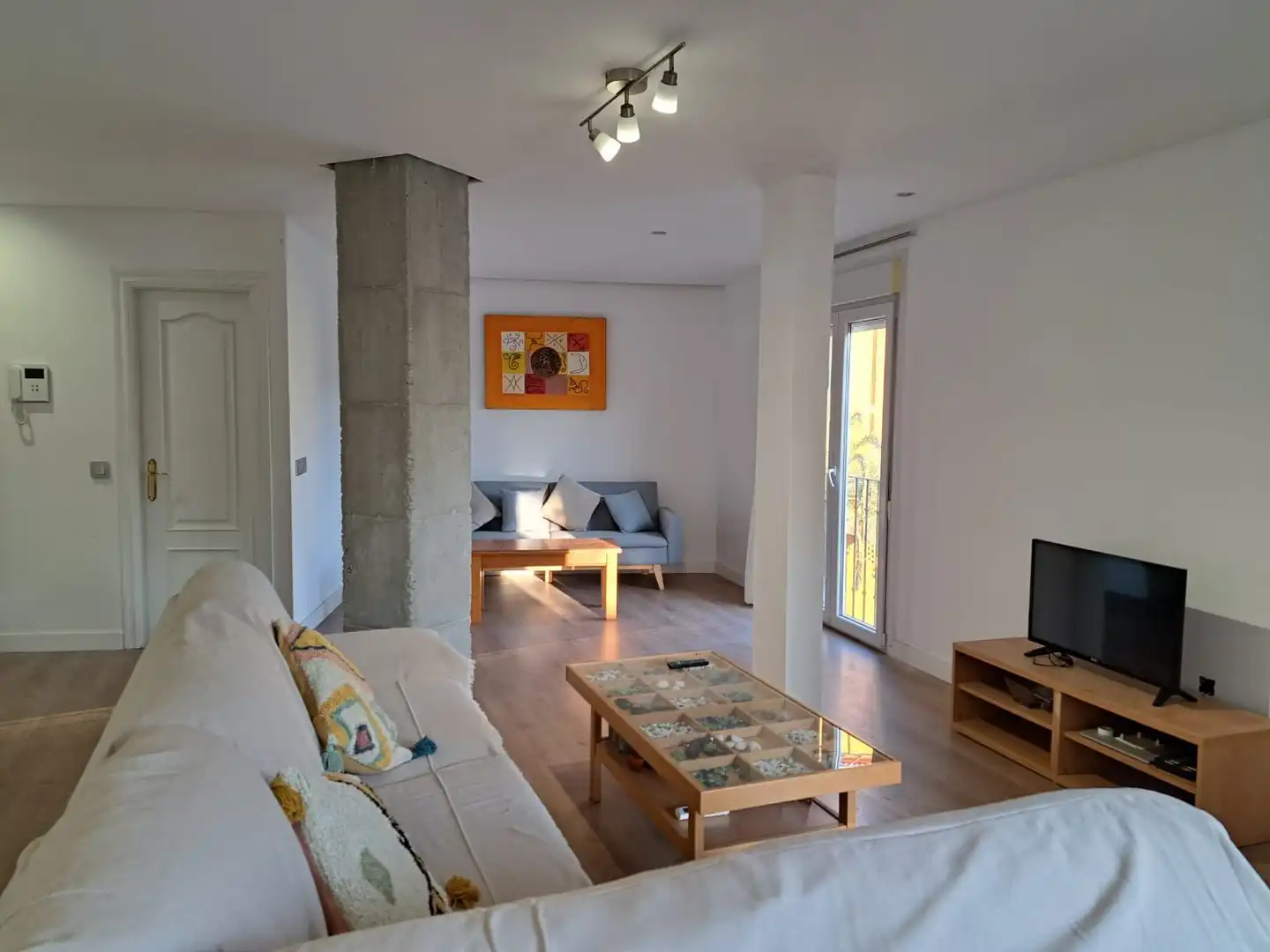 Living room of Flat for rent in Algeciras  with Air Conditioner, Furnished and Pets allowed