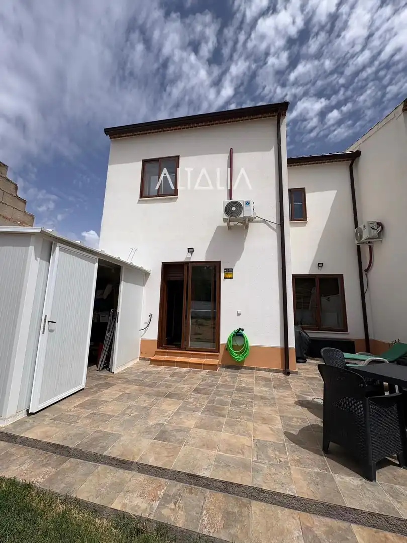 Exterior view of Houses for sale in Osa de la Vega  with Air Conditioner, Heating and Terrace