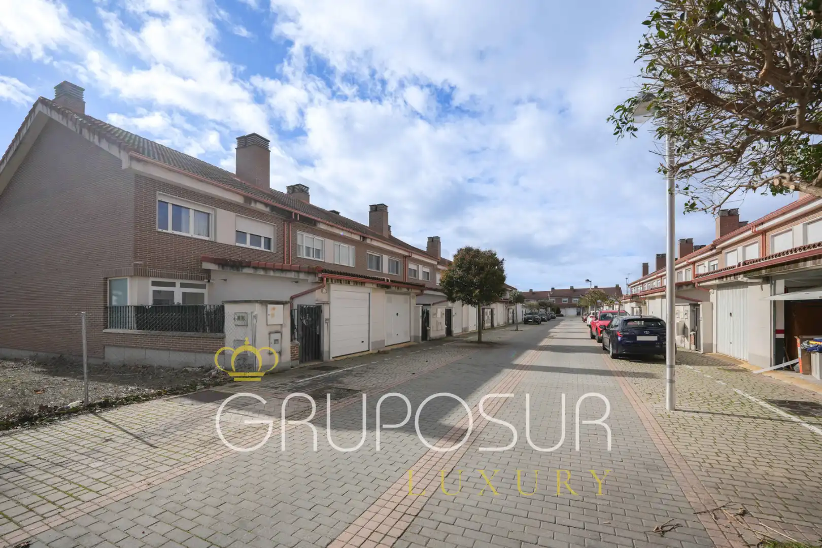 Vista exterior de Casa adosada en venta en Boecillo con Calefacción, Jardín privado y Parquet