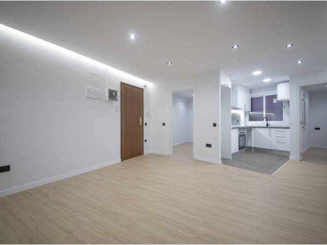 Piso en Venta en Calle ROSALIA DE CASTRO en El Baix Guinardó