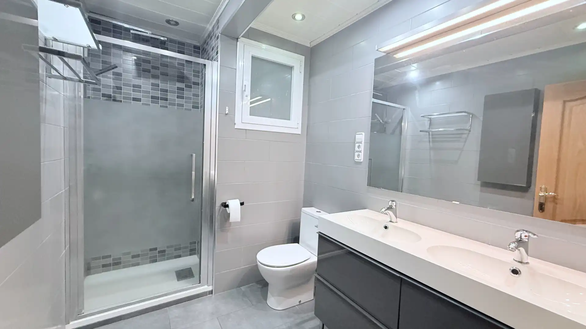 Baño de Piso en venta en Manresa con Aire acondicionado, Calefacción y Terraza