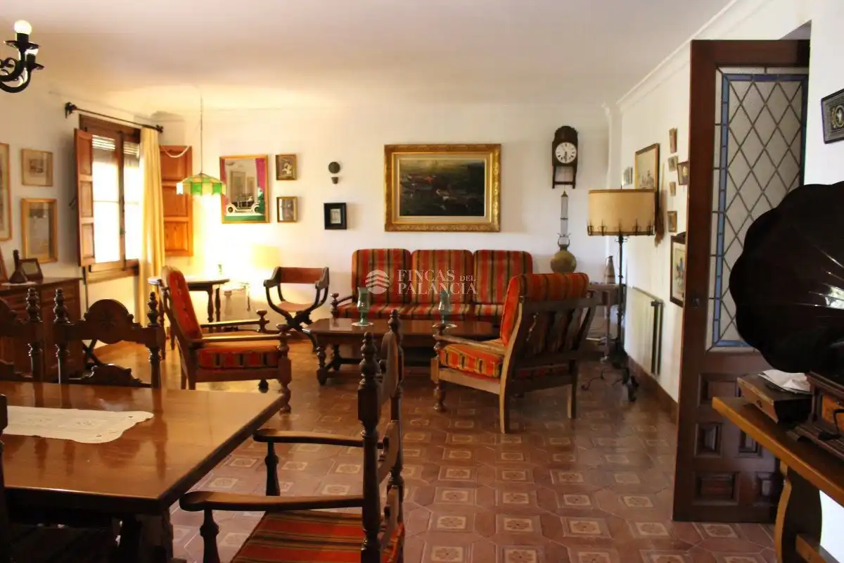 Sala d'estar de Casa o xalet en venda en Segorbe amb Calefacció, Jardí privat i Terrassa