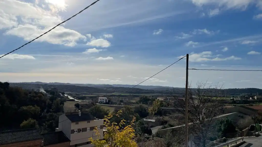 Vista exterior de Casa adosada en venda en Biosca amb Balcó