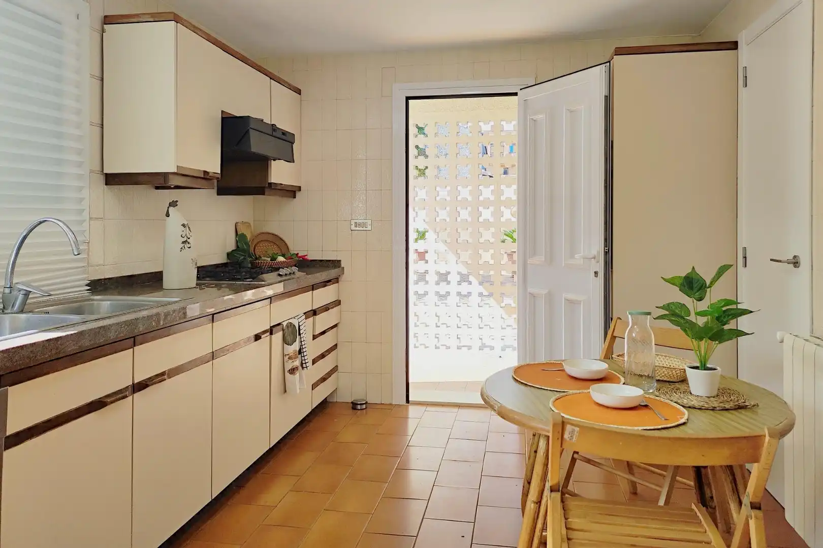 Cocina de Casa o chalet en venta en Canet d'En Berenguer con Calefacción, Jardín privado y Terraza