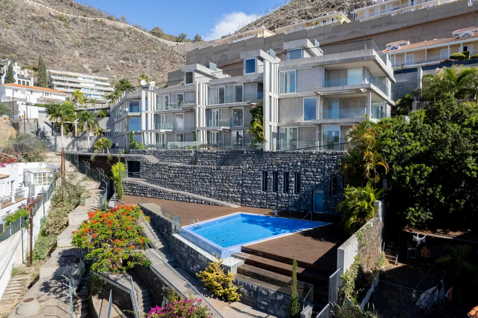 Außenansicht von Wohnung zum Verkauf in Santa Cruz de Tenerife mit Privatgarten und Terrasse