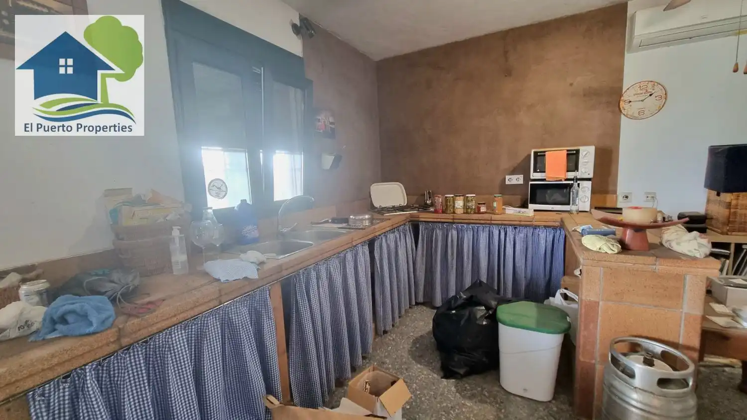 Cocina de Finca rústica en venta en El Puerto de Santa María con Aire acondicionado, Calefacción y Jardín privado