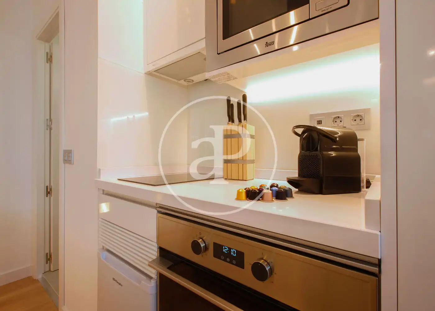Cocina de Piso de alquiler en Madrid con Aire acondicionado, Calefacción y Amueblado
