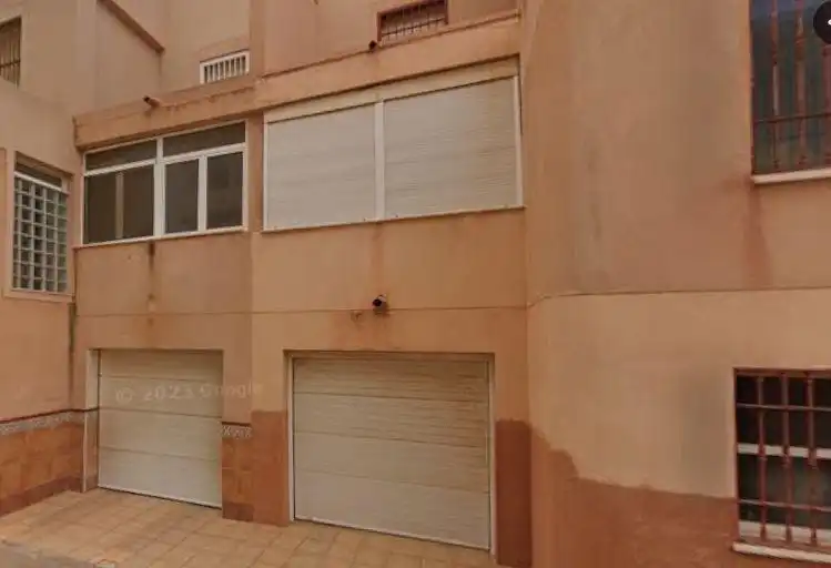 Individual en venta en Roquetas de Mar ciudad