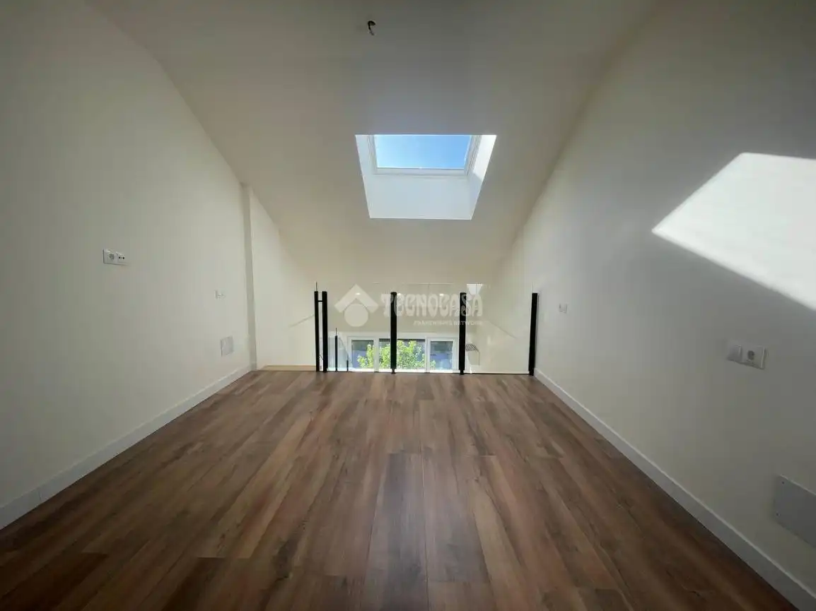 Bedroom of Duplexes for rent in San Sebastián de los Reyes  with Air Conditioner and Balcony