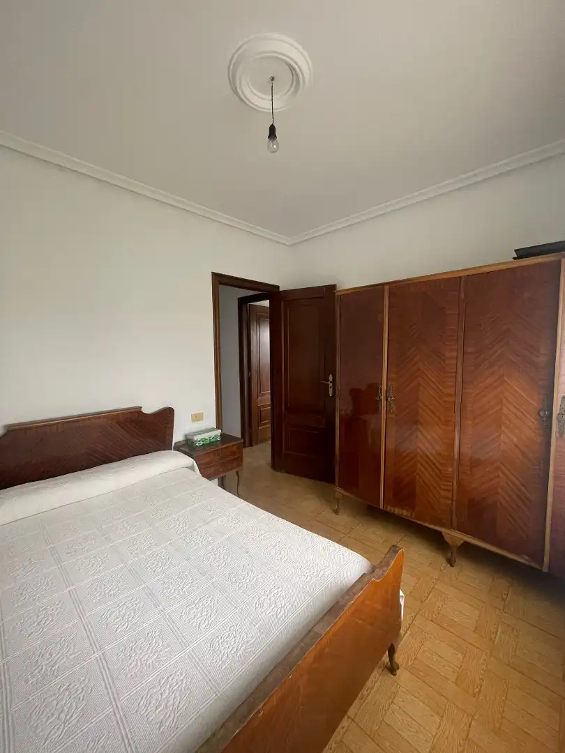 Dormitori de Finca rústica en venda en O Irixo amb Calefacció, Jardí privat i Parquet