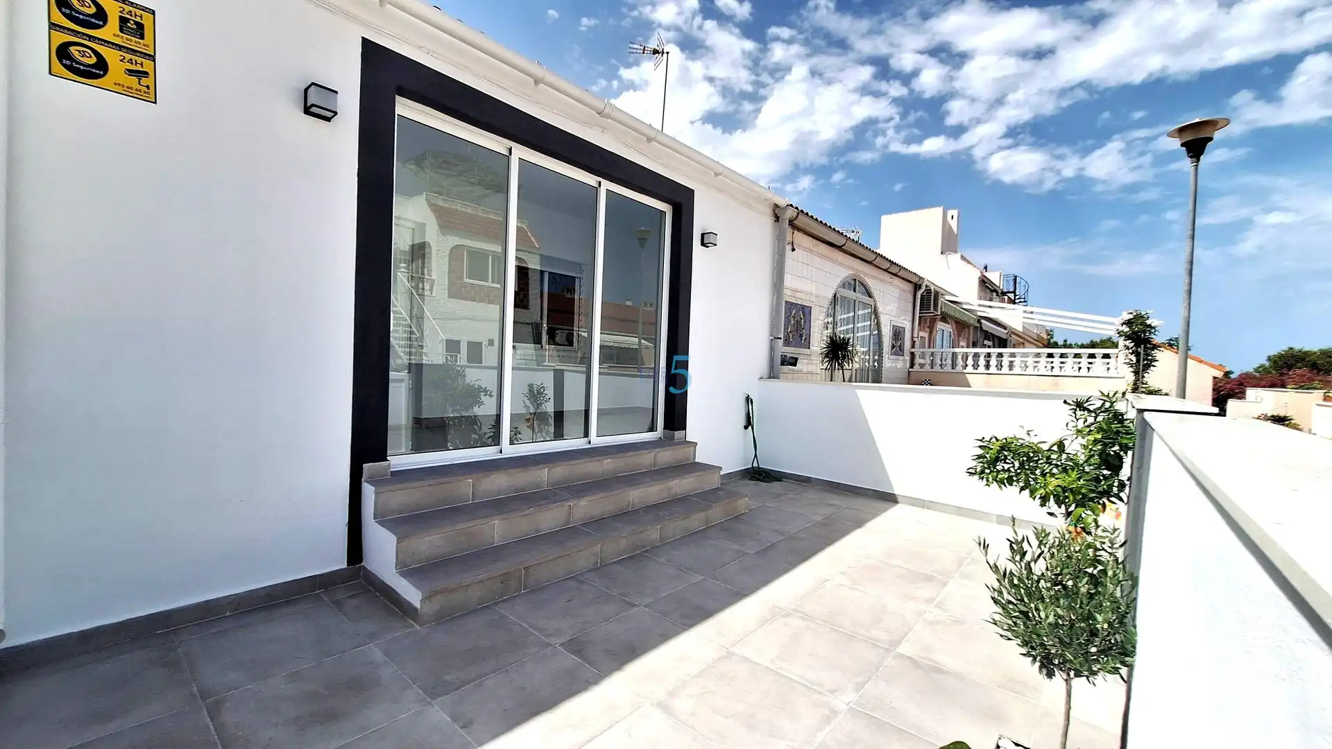 Bungalow with terrace for sale in Zona Carrefour - Urbanizaciones