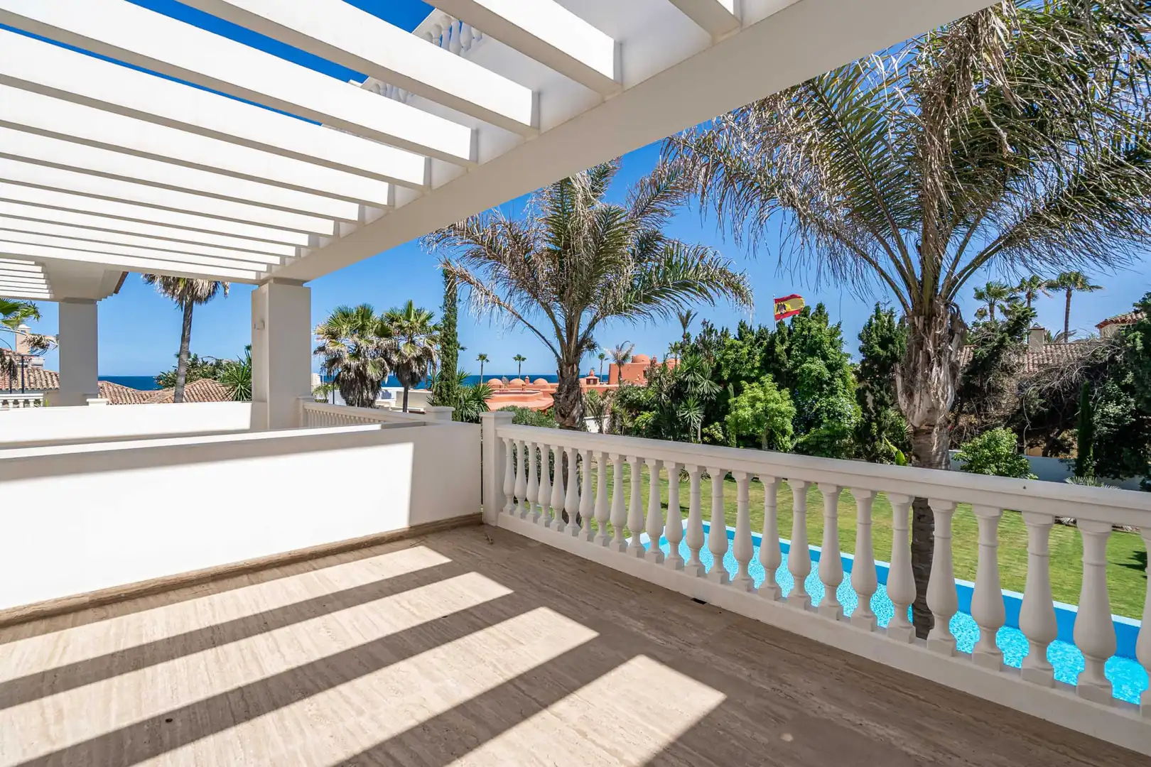 Terrassa de Casa o xalet en venda en Estepona amb Aire condicionat, Jardí privat i Terrassa