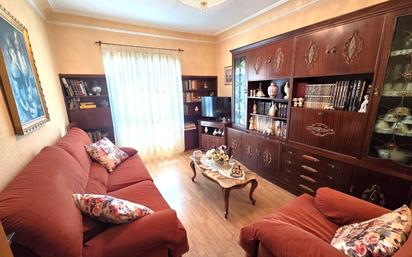 Living room of Flat for sale in Burgos Capital  with Heating and Parquet flooring