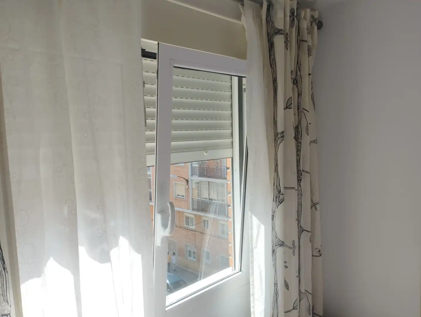 Bedroom of Flat for sale in Zaragoza  with Heating, Parquet flooring and Furnished