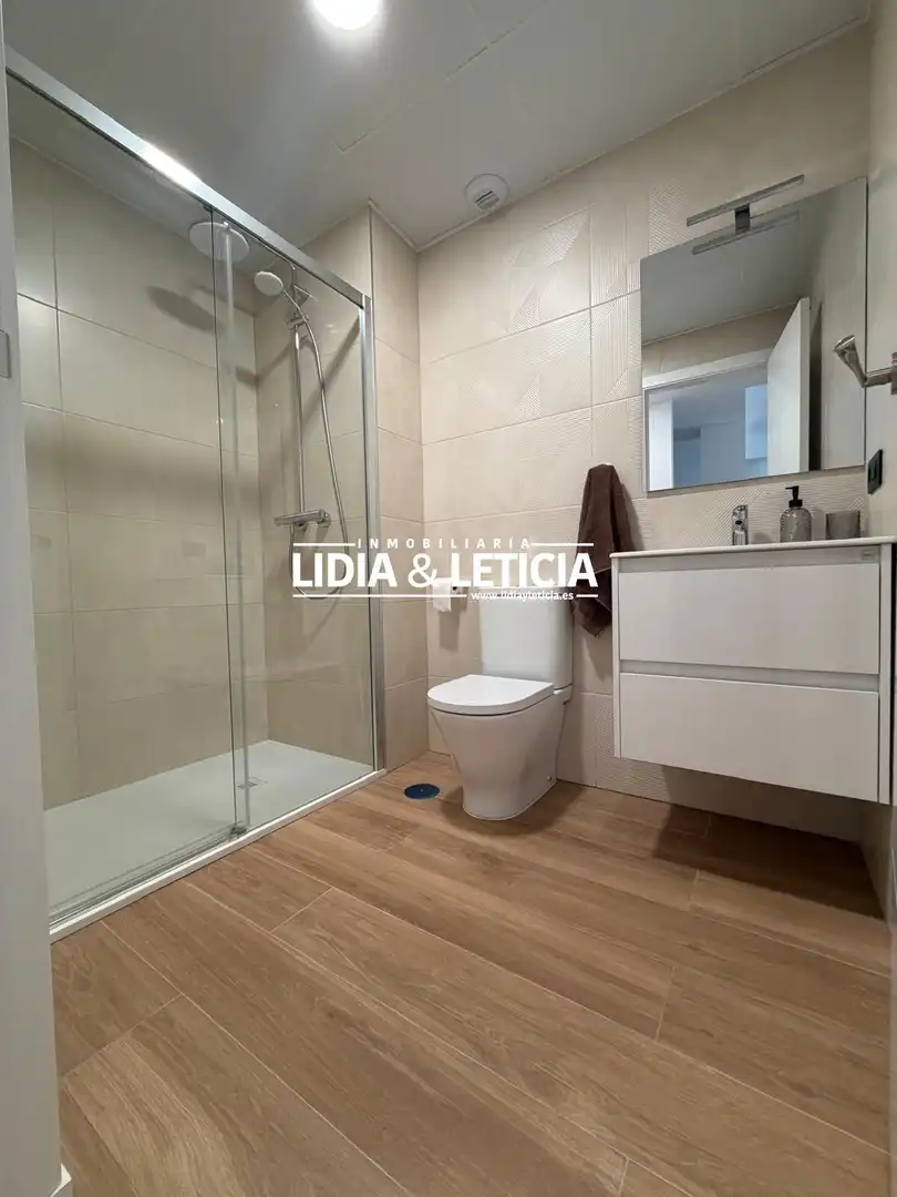 Bathroom of Flat for rent in Alcalá de Guadaira  with Air Conditioner, Terrace and Furnished