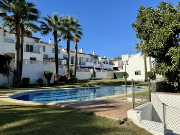 Casa a schiera con piscina in vendita a Benamara - Atalaya