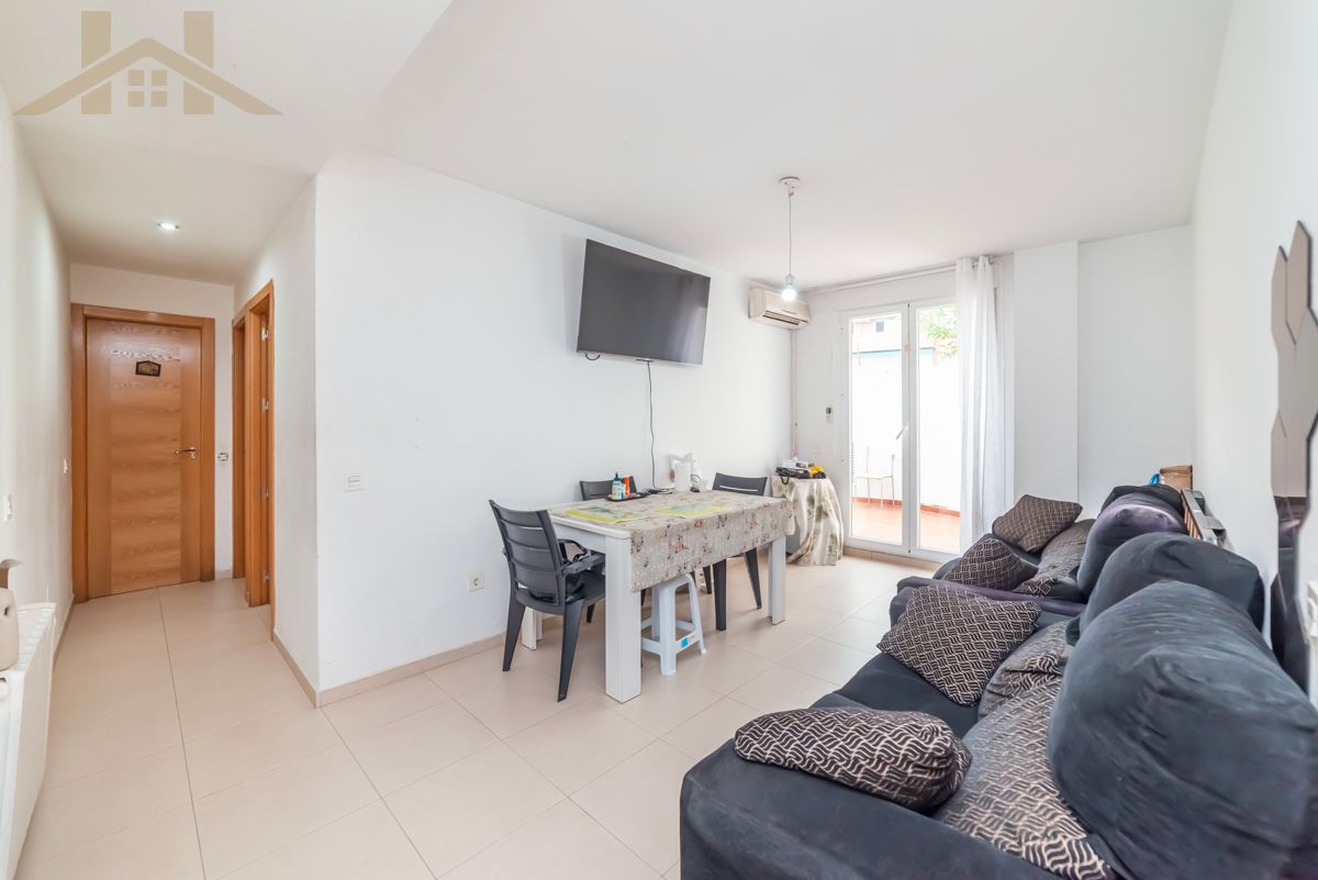 Living room of Planta baja for sale in Ciempozuelos  with Air Conditioner, Heating and Terrace