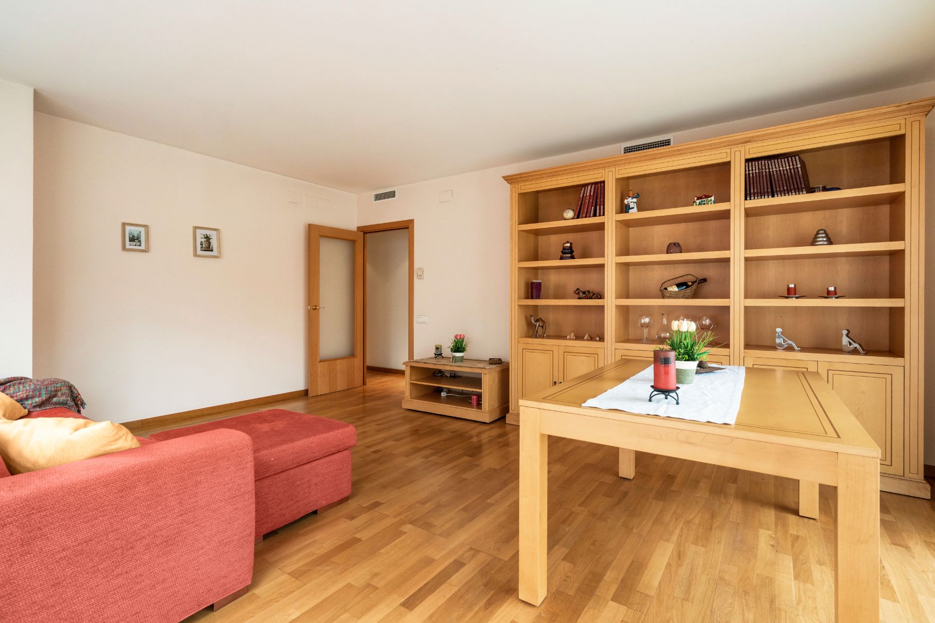 Sala de estar de Piso en venta en  Barcelona Capital con Aire acondicionado, Calefacción y Parquet