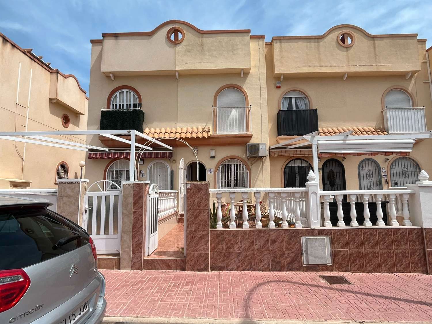 Vista exterior de Dúplex en venta en Orihuela con Aire acondicionado, Calefacción y Terraza