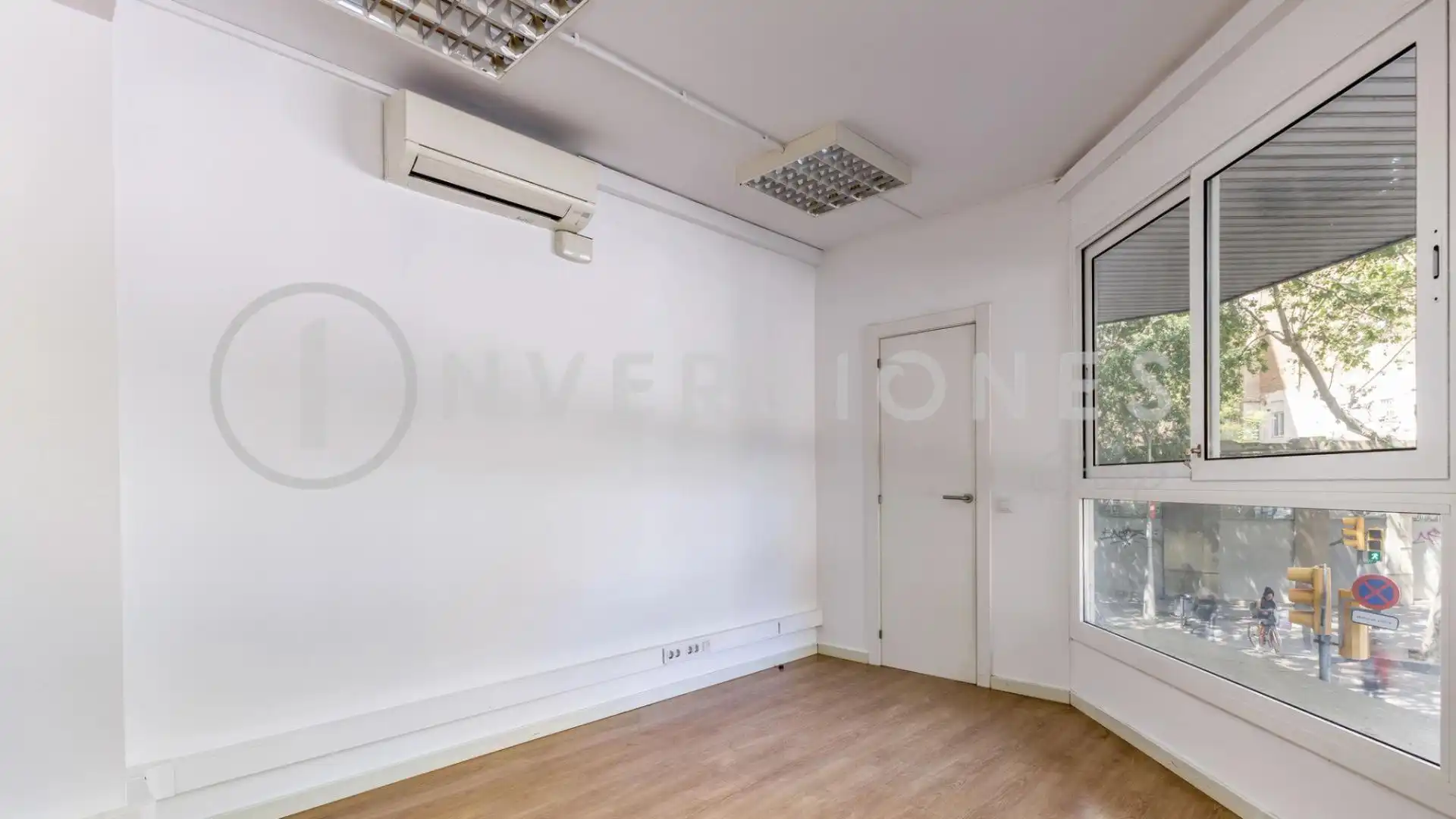 Büro zur Miete in L'Hospitalet de Llobregat mit Klimaanlage und Heizung