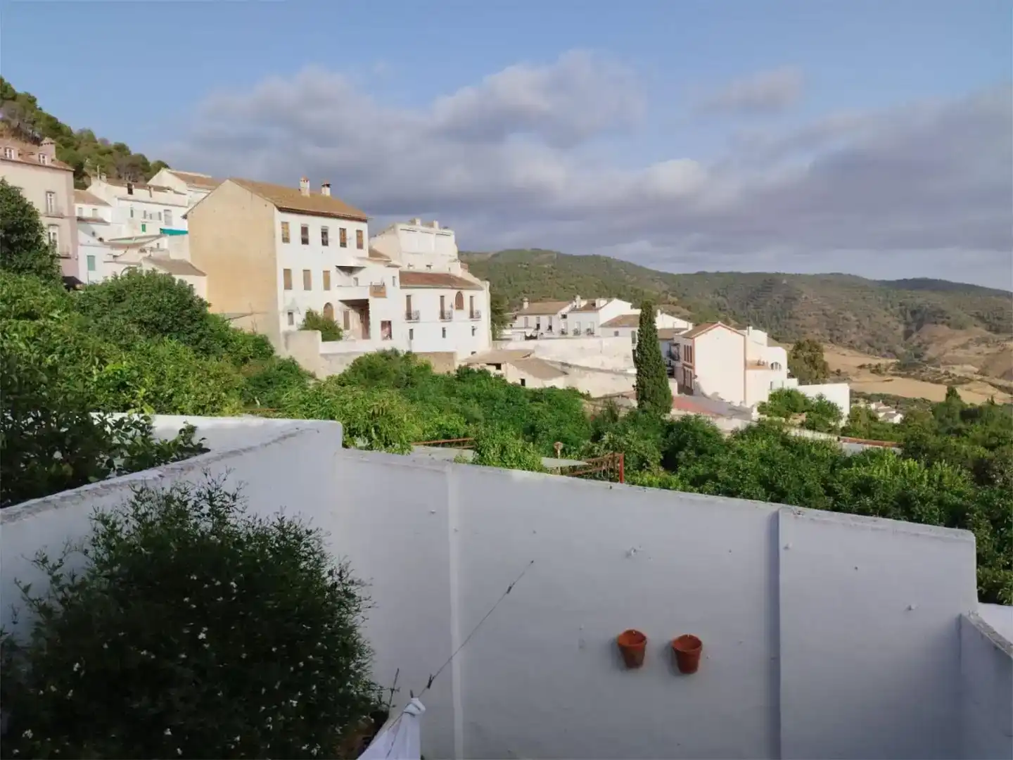 Vista exterior de Casa adosada en venda en Carratraca, Málaga