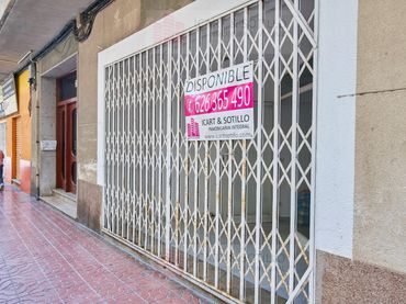 Local comercial en venta en Calle de la Mare de Déu del Pilar