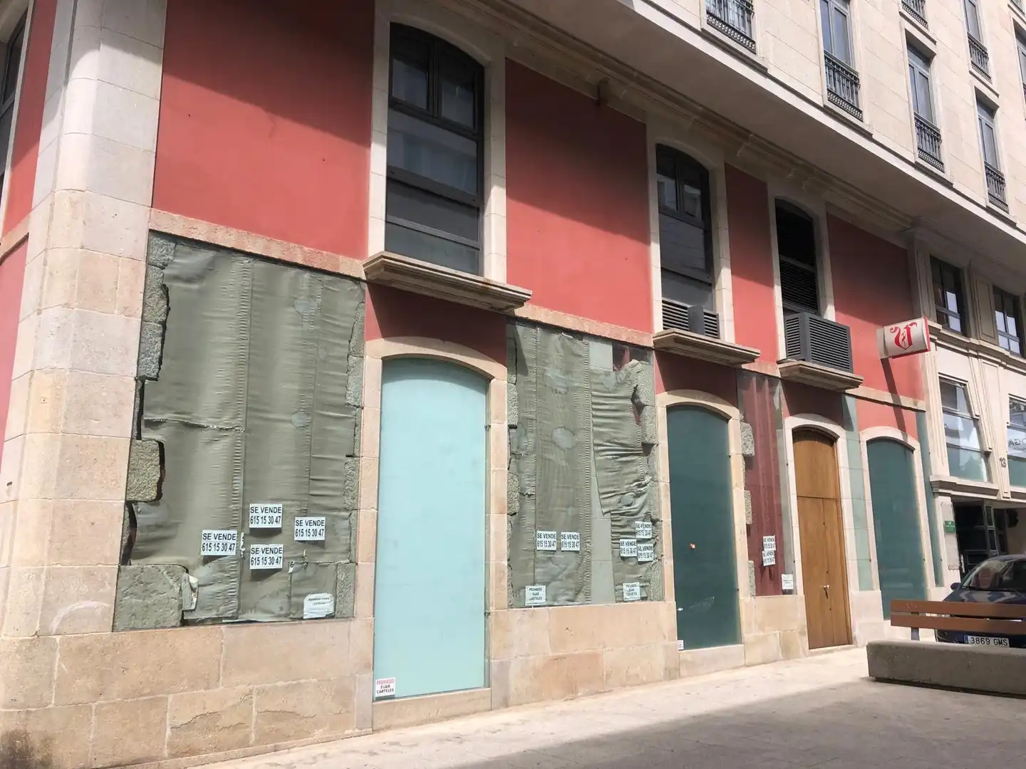 Local comercial en venta en Calle Calle de Ramón y Cajal, 13 13, imagen 2