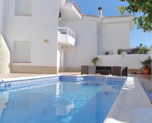 Piscina de Casa adosada en venda en Torrox amb Aire condicionat, Calefacció i Terrassa