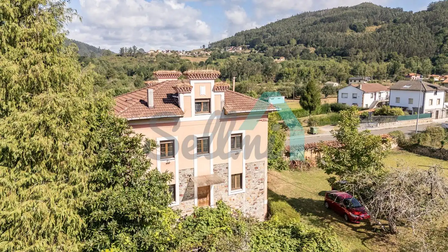 Vista exterior de Casa o chalet en venta en Grado con Calefacción, Jardín privado y Parquet