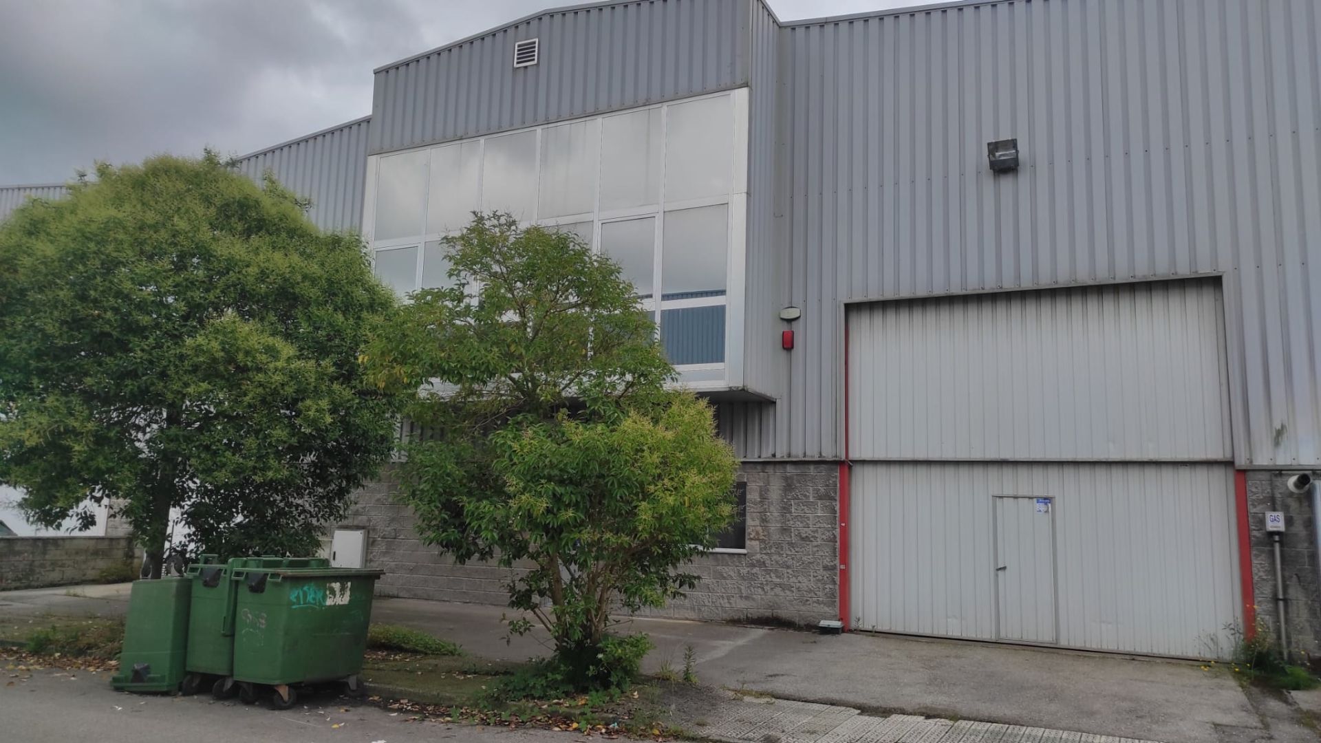 Vista exterior de Nave industrial en venta en Piélagos
