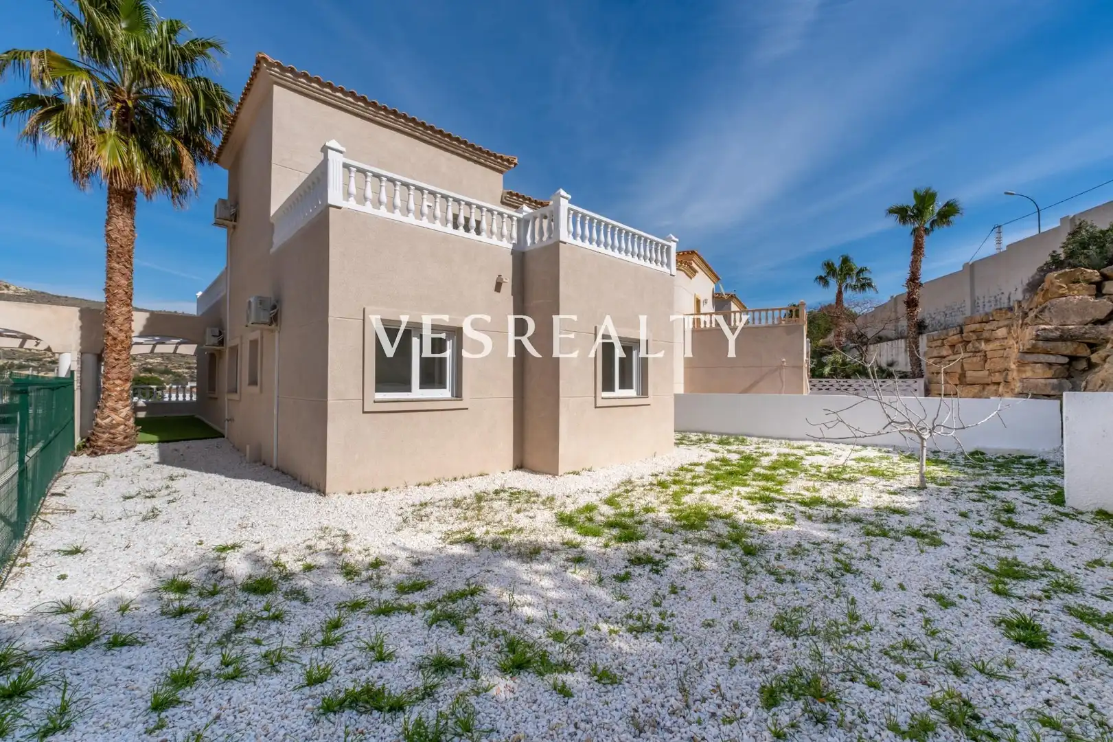 Villa mit Garten zum Verkauf in Pueblo Acantilado - Lanuza, imagen 2