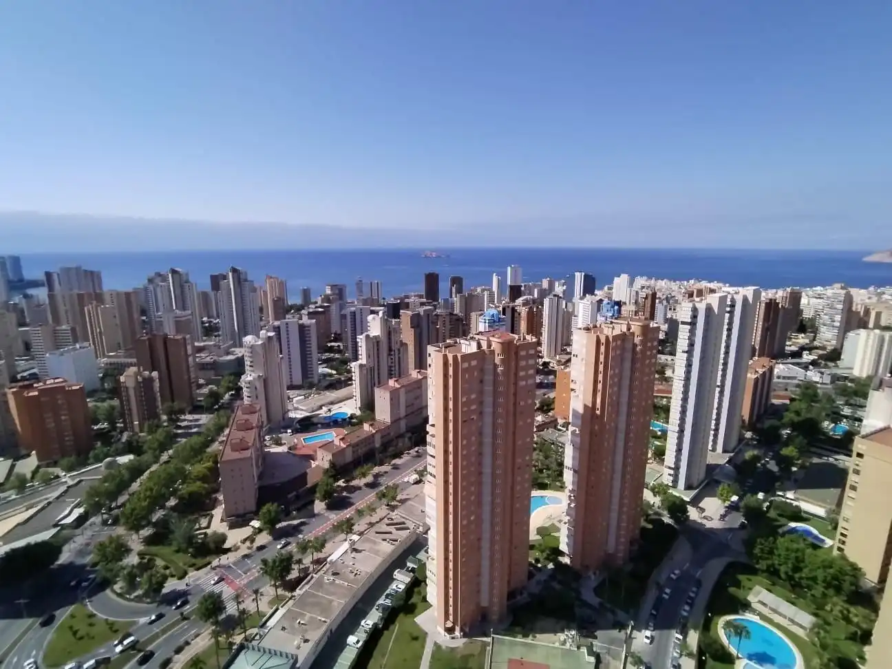 Vista exterior de Pis en venda en Benidorm amb Aire condicionat, Moblat i Piscina comunitària