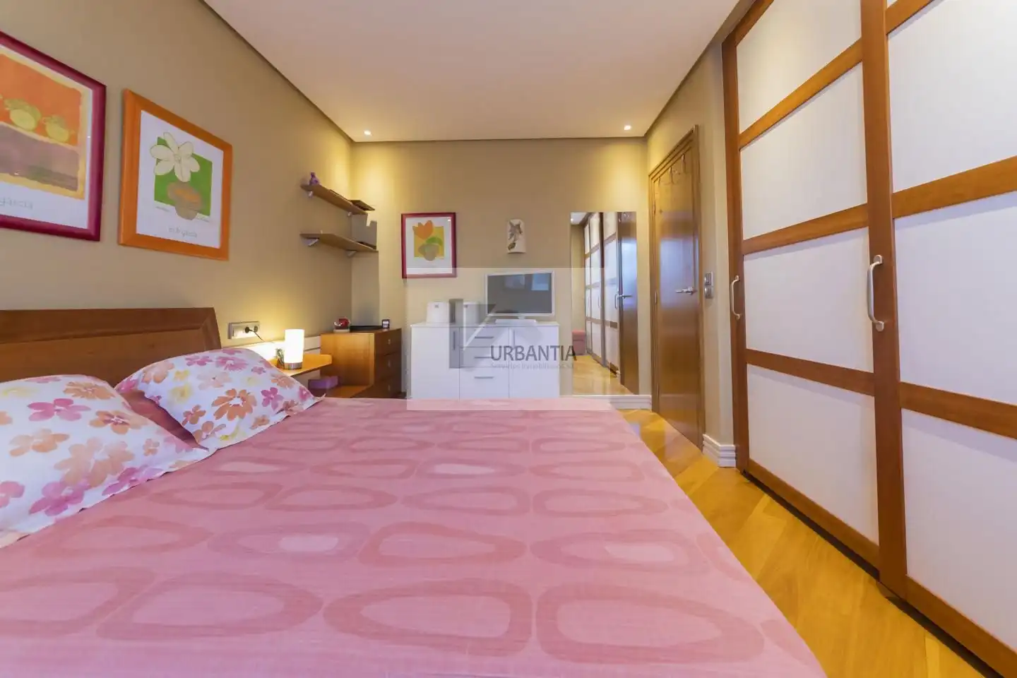 Habitación de Casa o chalet en venta en Cizur con Calefacción, Jardín privado y Parquet