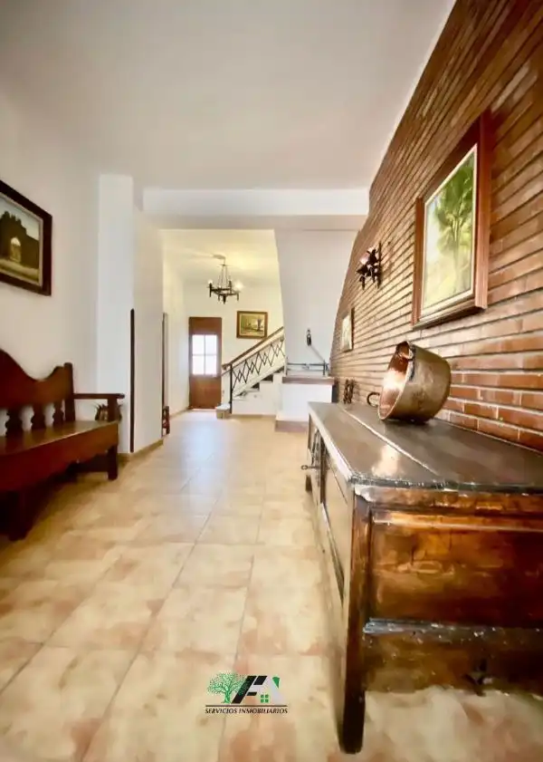 Casa amb terrassa en venda a Calle Gaspar Becerra