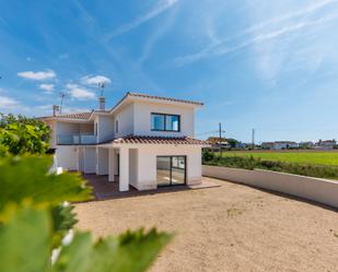 Exterior view of Single-family semi-detached for sale in Fontcoberta  with Terrace and Balcony