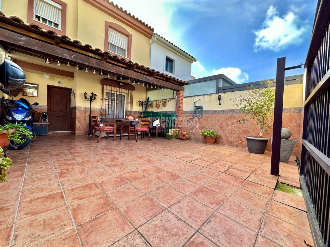 Jardí de Casa o xalet en venda en Jerez de la Frontera amb Aire condicionat i Jardí privat