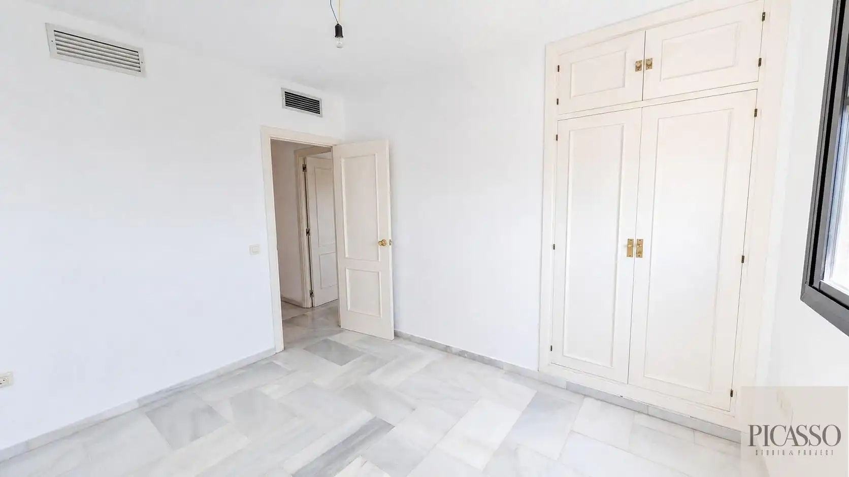 Habitación de Piso en venta en Torremolinos con Aire acondicionado, Jardín privado y Trastero