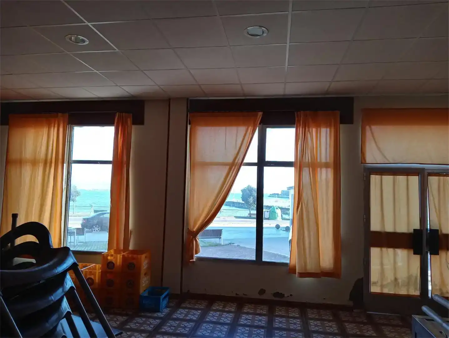 Planta baja en venta en Ribeira