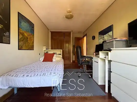 Schlafzimmer von Wohnung zum Verkauf in Donostia - San Sebastián  mit Heizung, Privatgarten und Terrasse