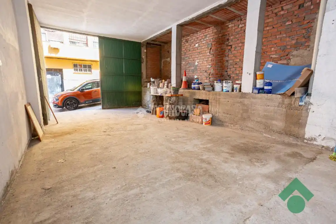 Parkplatz von Geschaftsraum zum Verkauf in Algeciras