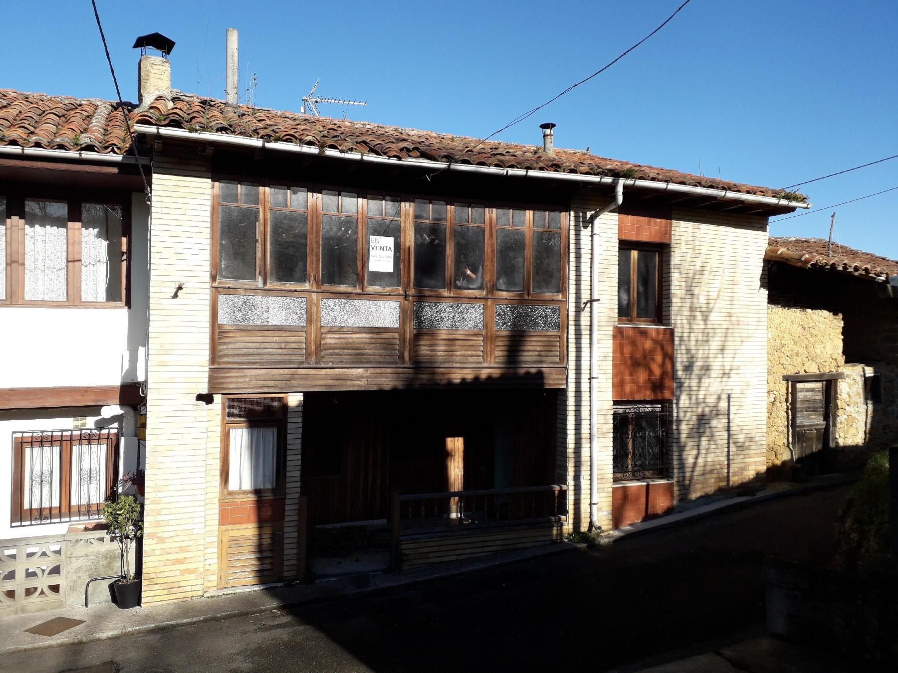 Vista exterior de Casa o xalet en venda en Piloña amb Traster